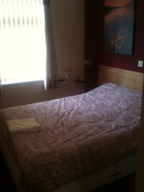 Mersey Hotel Widnes Room photo