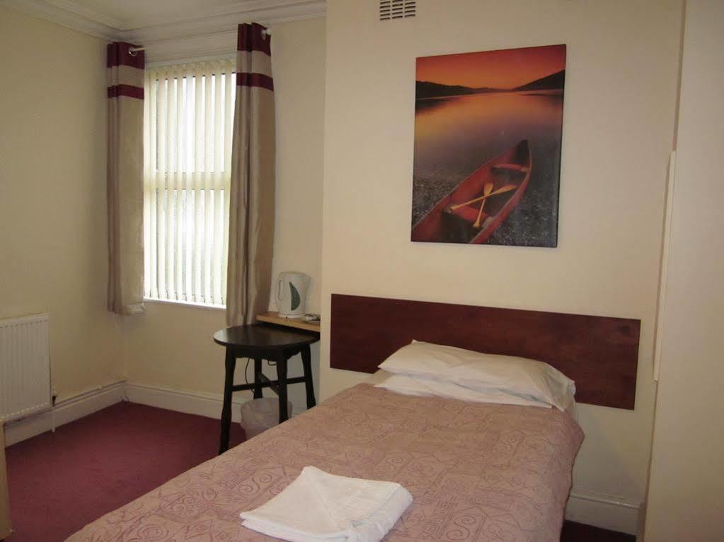 Mersey Hotel Widnes Exterior photo